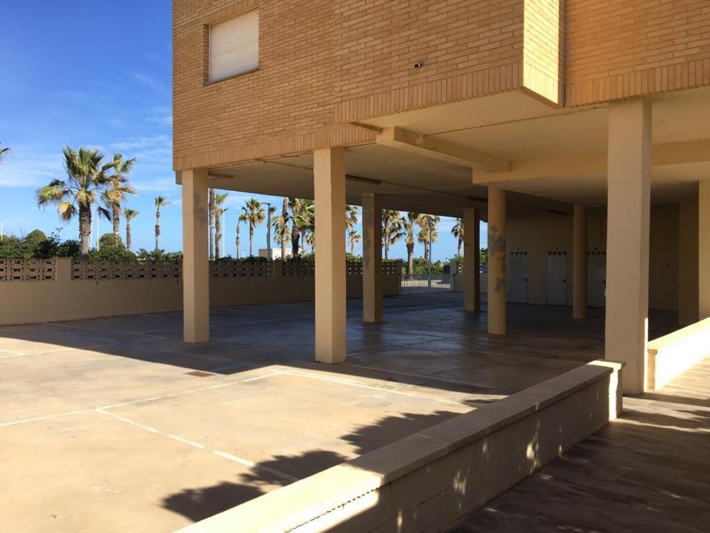 Apartamento A 100 Metros De La Playa Con Grande Terraza Y Vistas Al Mar Daimus Exterior photo