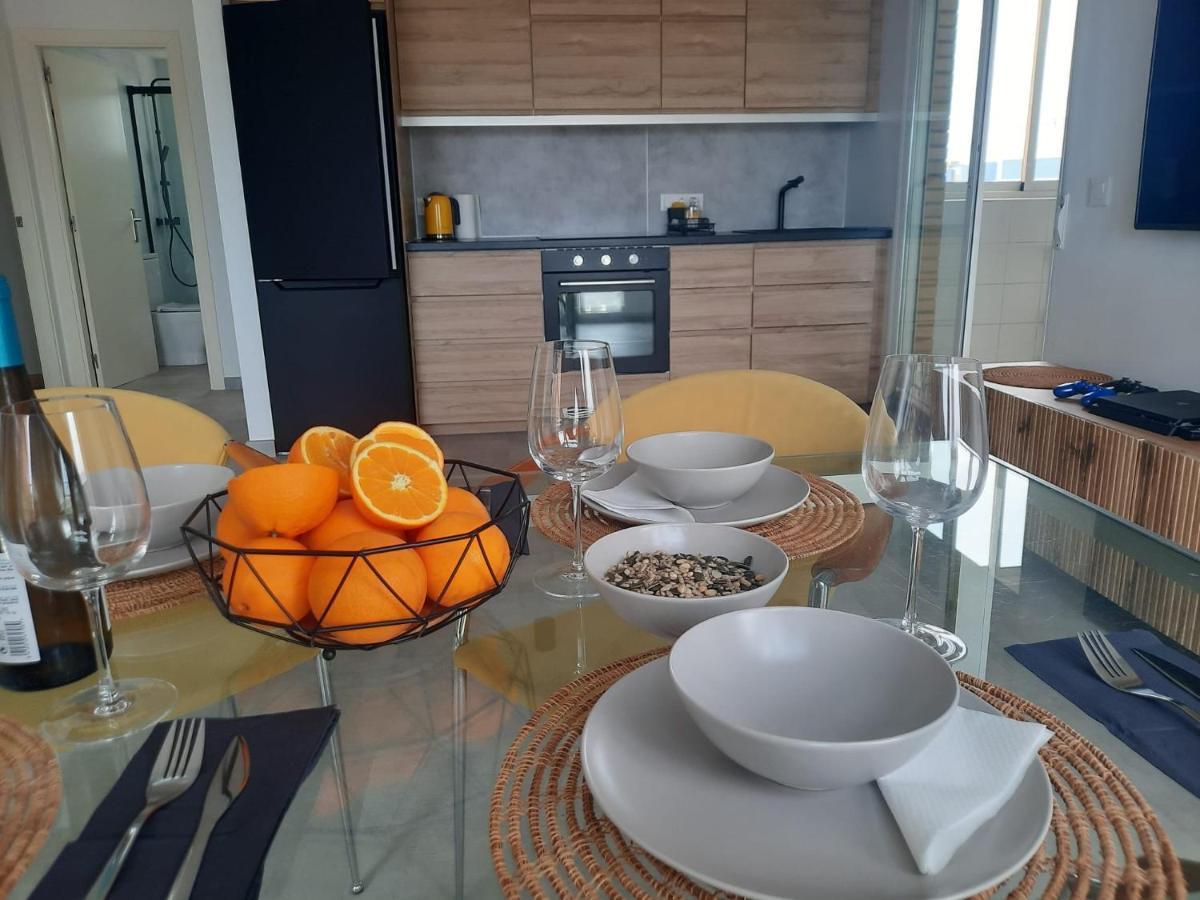 Apartamento A 100 Metros De La Playa Con Grande Terraza Y Vistas Al Mar Daimus Exterior photo
